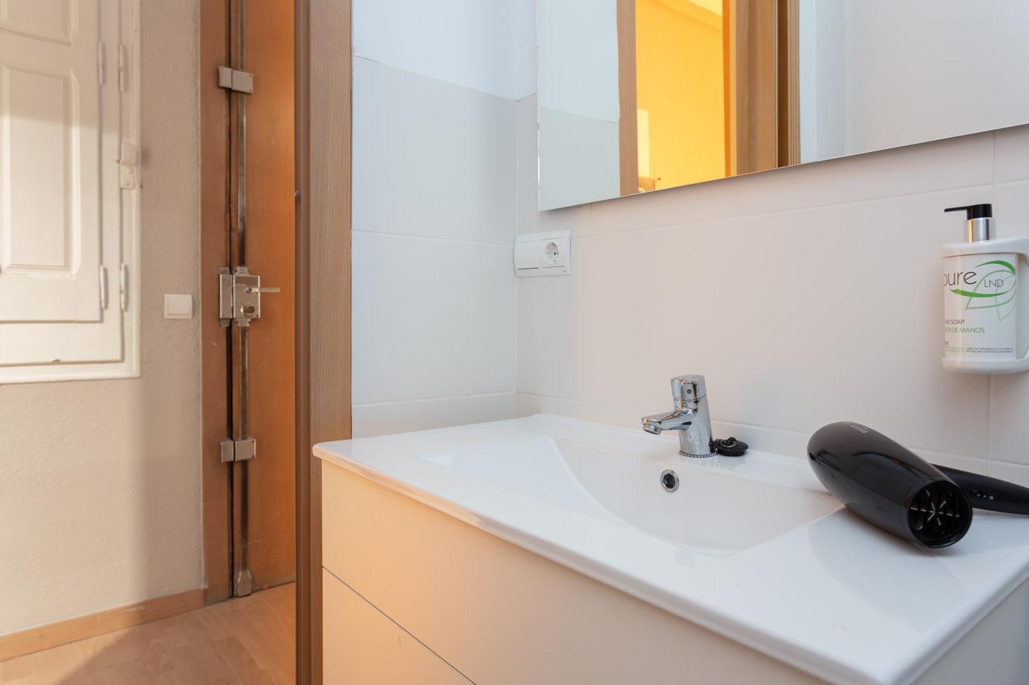 Key Barcelona Housing Apartment Phòng bức ảnh